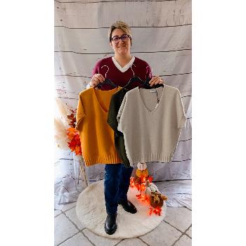 Pull sans manche col V