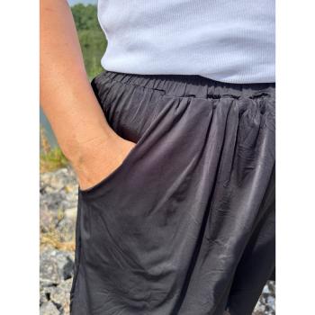 Short ESSENTIEL noir