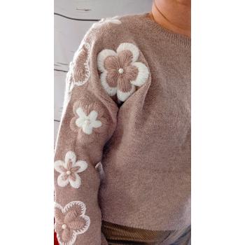 Pull à fleurs camel