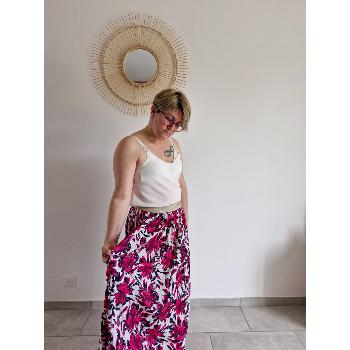 Jupe plissée fleurs roses