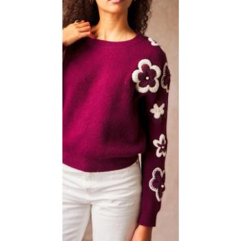 Pull à fleurs bordeaux 