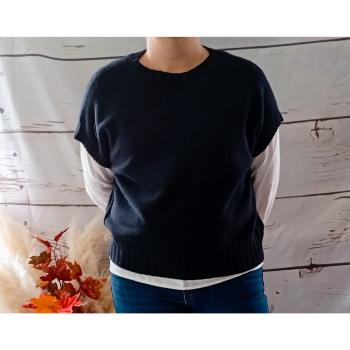 Pull sans manche col rond