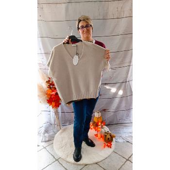 Pull sans manche col V