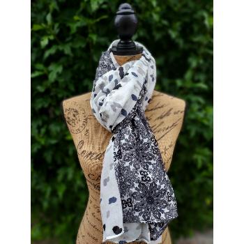 Foulard moucheté