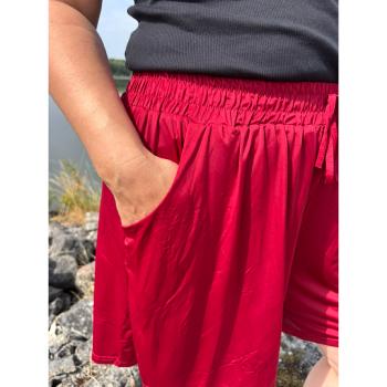 Short ESSENTIEL rouge